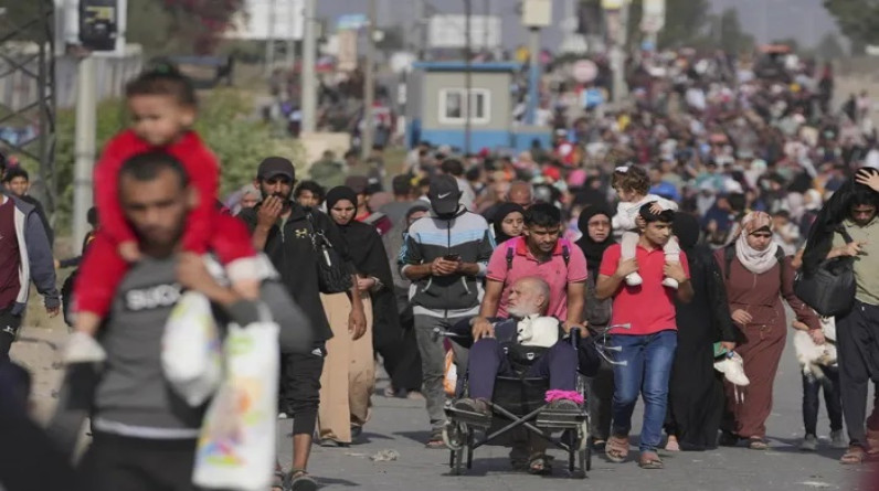 تقارير عبرية تكشف خطة إسرائيل لإجبار سكان غزة على التهجير